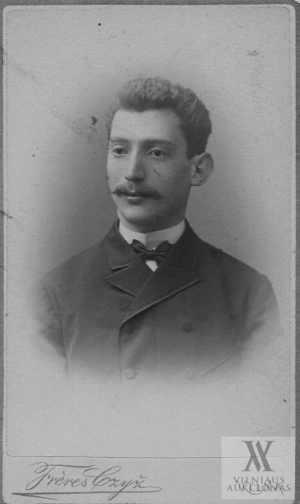 Edvardas, Henrikas ir Vaclovas Čyžai (broliai Czyž, frères Czyź) – Vyro portretas (carte de visite)