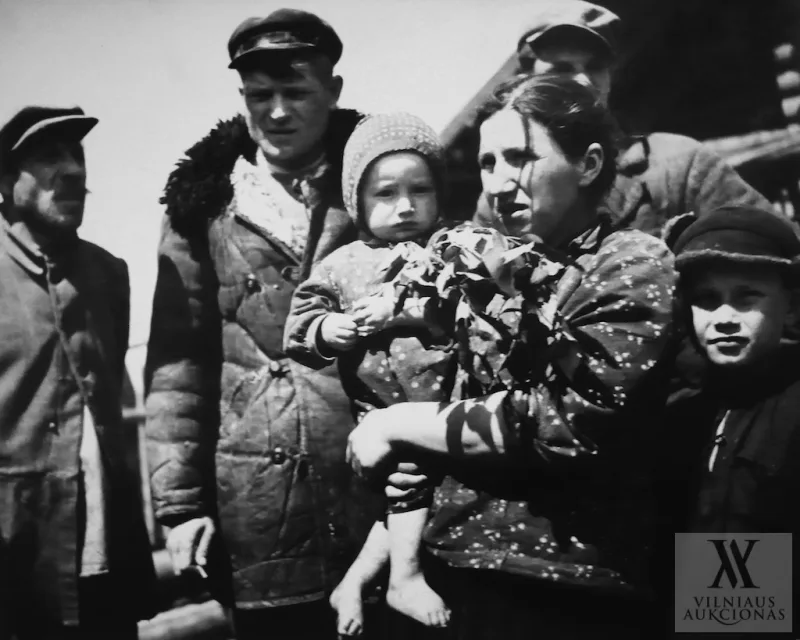 Kazys Daugėla – Šeima turguje / The people of my village
