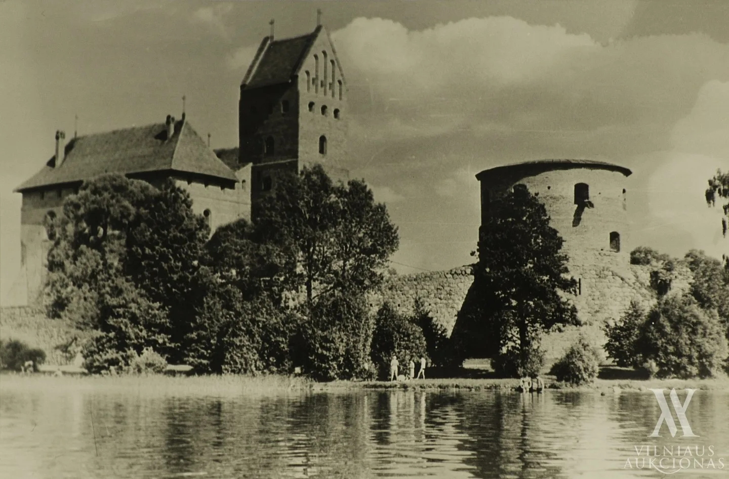 Gurij Kateščenka – Trakų pilis vasarą 