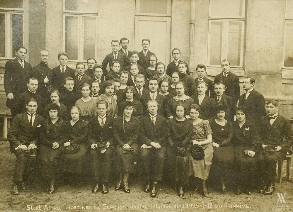 Studentų ateitininkų Abstinentų sekcijos nariai, dalyvavusieji 1925-I-18 susirinkime
