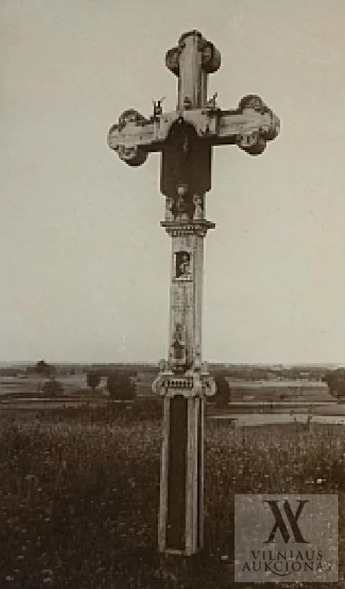 Adomas Varnas – Kryžius Daugailių senovės kapuose iš 1914 m. Utenos ap.