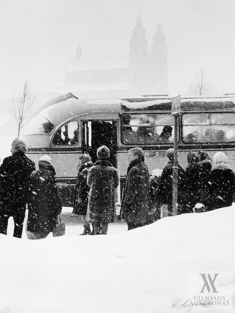 Romualdas Kęstutis Augūnas – Autobusų stotelė. Vilnius
