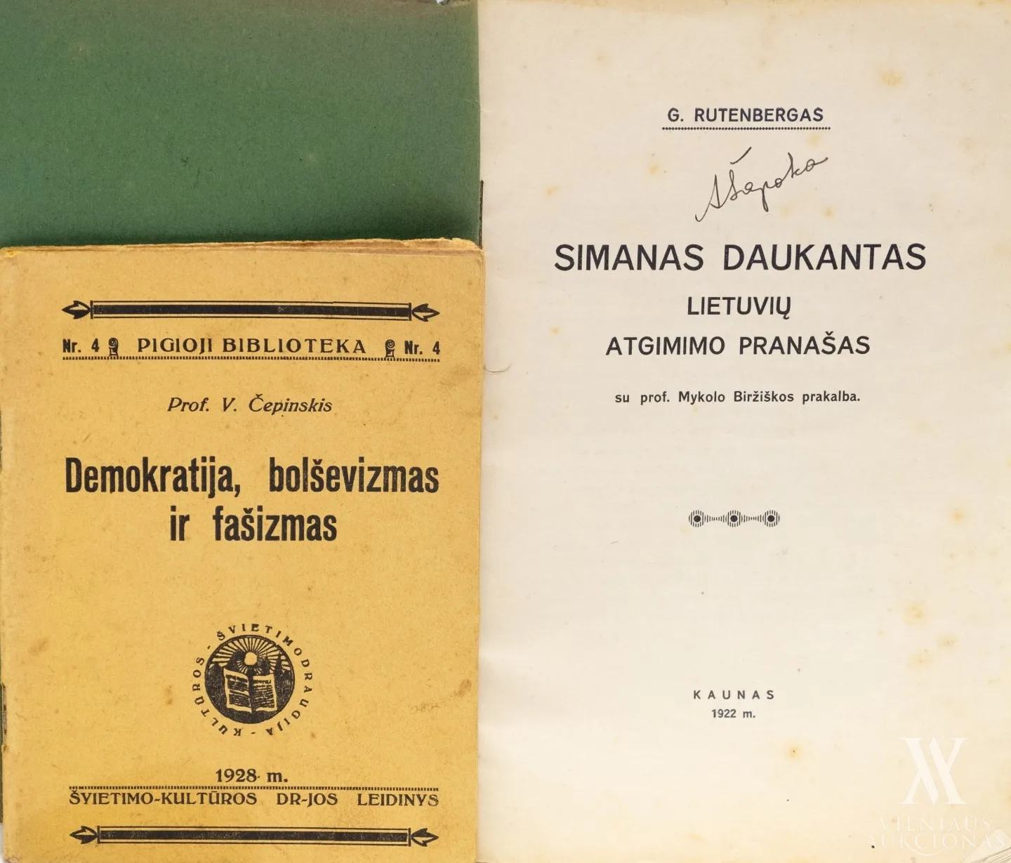 2 Adolfo Šapokos autografai